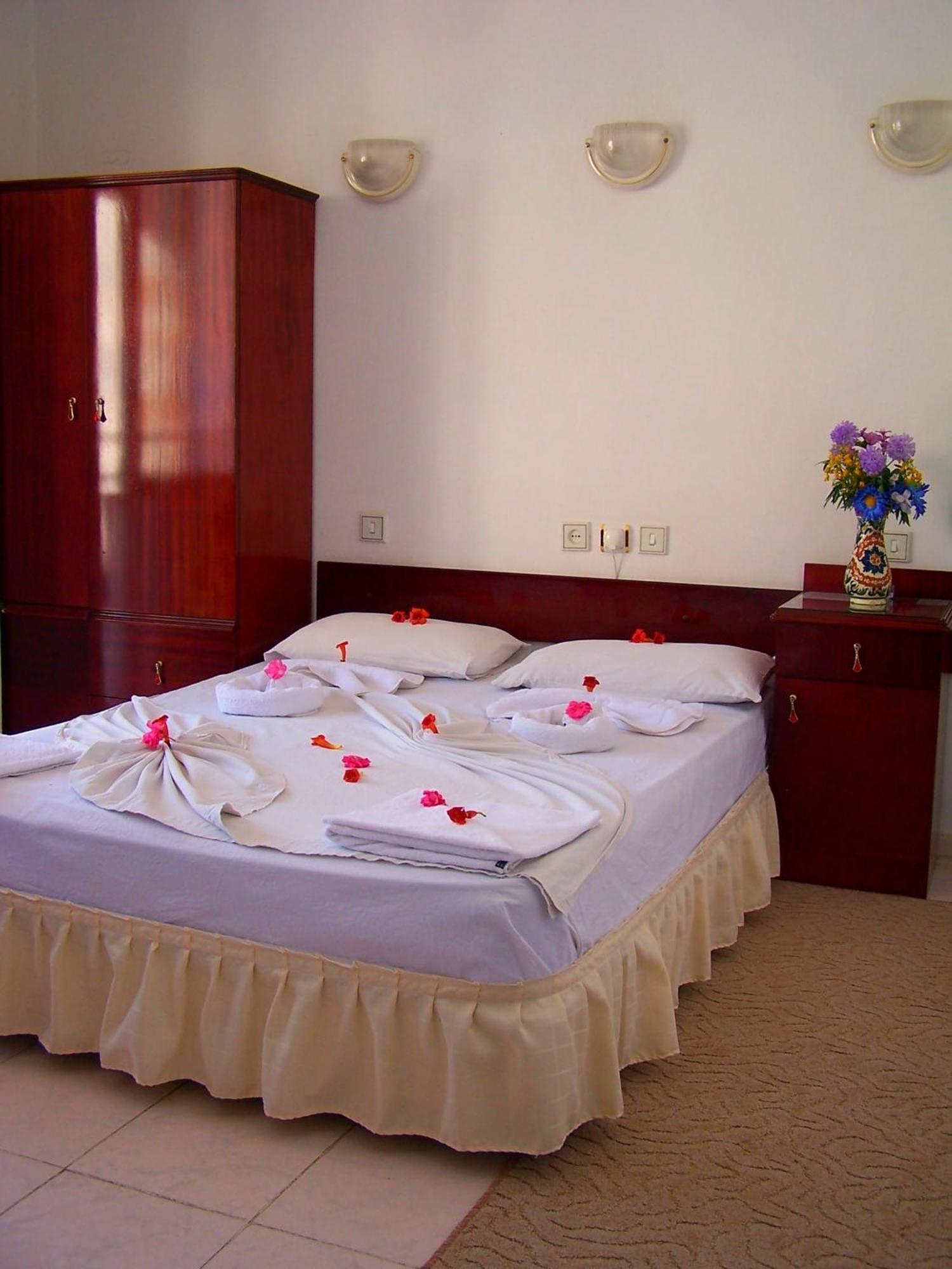 Villa Fortin Pension Kusadasi Exterior photo